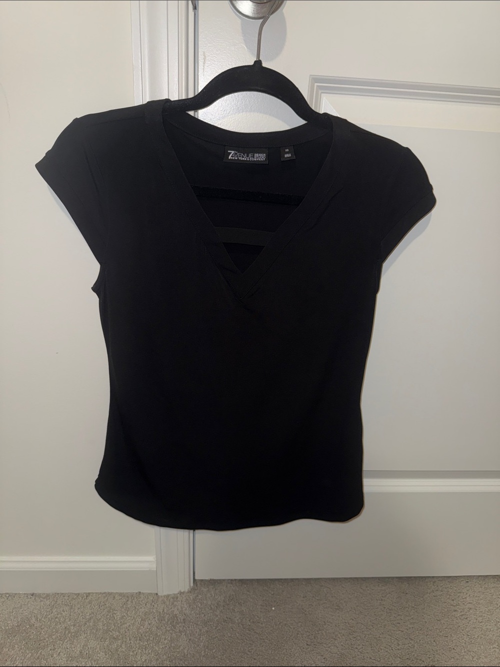 New York & Company Black V-Neck Short Sleeve Top with Strappy Detail